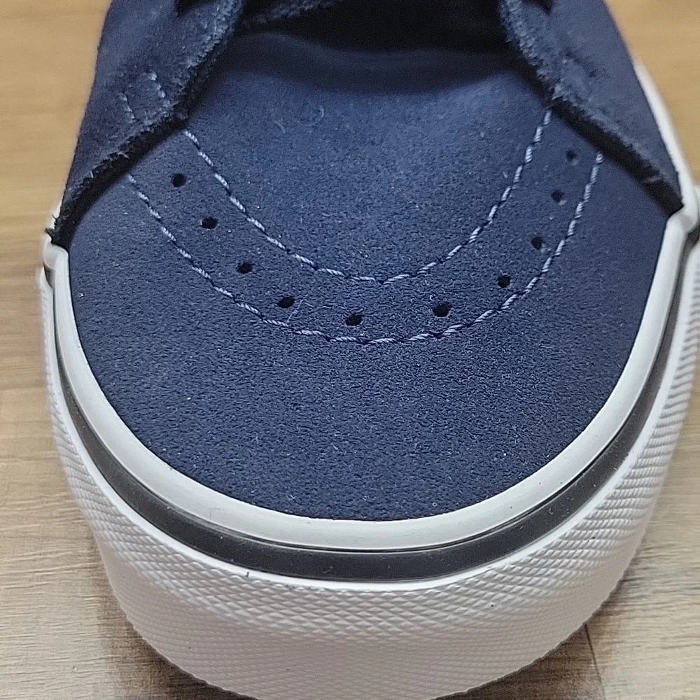 Van's SK8-Hi Brand new in the box no lid authentic uper textile size women 9.0